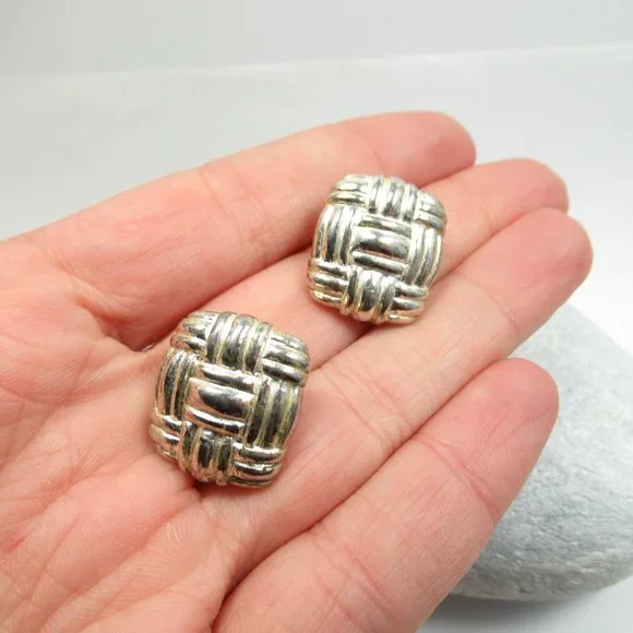 Vintage Clip Earrings - Picture 2 of 7